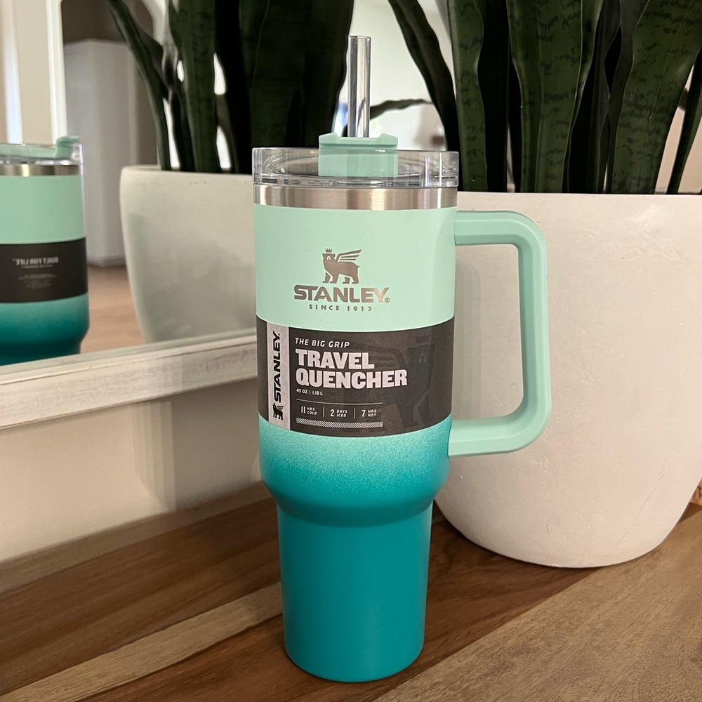 NWT Stanley Adventure 40oz Stainless Steel Quencher Tumbler bay/blue ombré